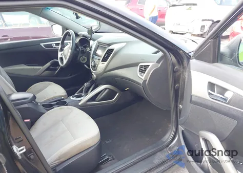 2013 Hyundai Veloster Base W/Gray from USA, damaged, VIN KMHTC6ADXDU086856